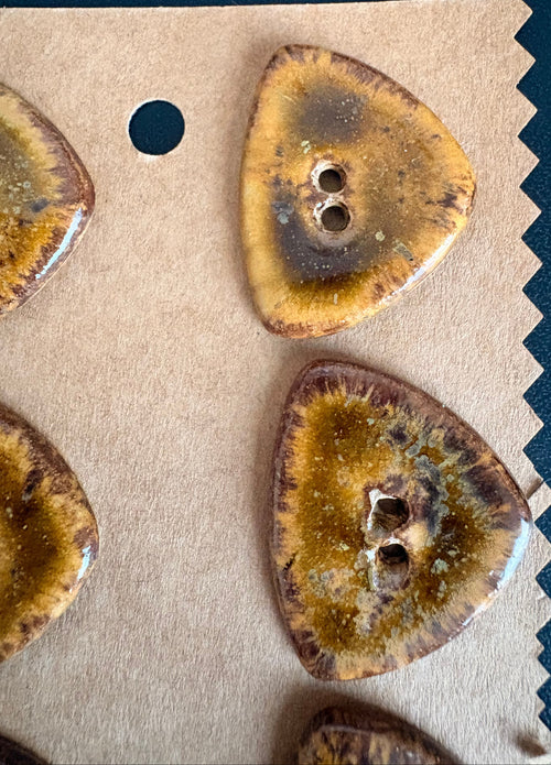 Ceramic Buttons in gold/brown tortoiseshell type finish 30x23mm | Set of 6