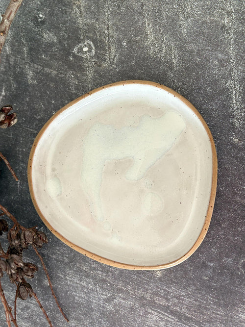 Organic Shaped White Ceramic Dinner Plates (3 Sizes)